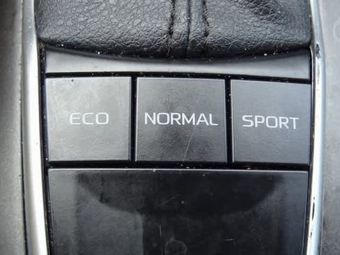 Used 2023 Toyota Camry LE image 18