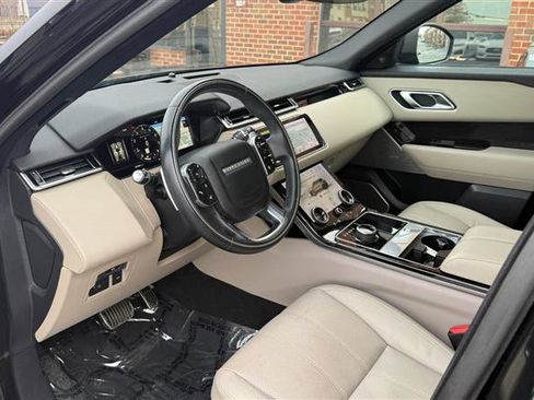 Used 2018 Land Rover Range Rover Velar R-Dynamic SE image 32