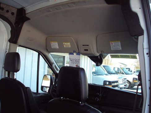 Used 2023 Ford Transit 250 Medium Roof AWD image 11