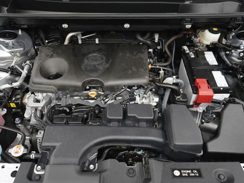 Used 2024 Toyota RAV4 XLE image 31