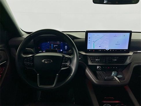 Used 2025 Ford Explorer Platinum w/ Ultimate Package image 19