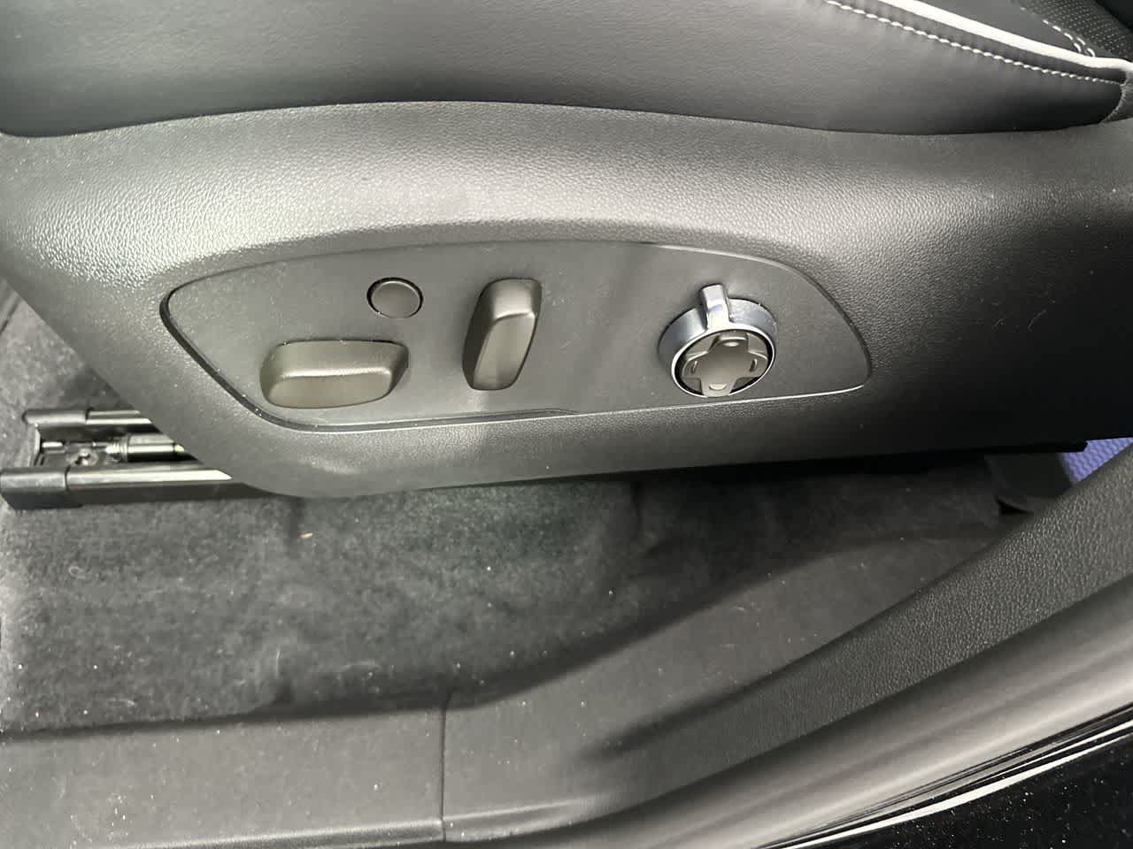 Used 2026 Buick Enclave Avenir w/ Super Cruise Package FWD image 12