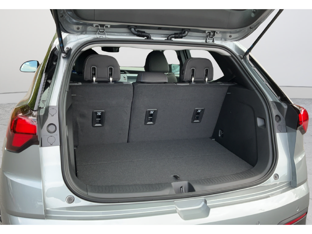 New 2027 Chevrolet Bolt LT FWD image 17