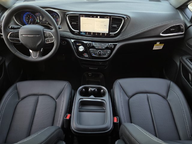 New 2027 Chrysler Pacifica Select FWD image 19