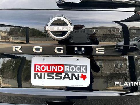 Certified 2022 Nissan Rogue Platinum w/ Head-Up Display Package image 10