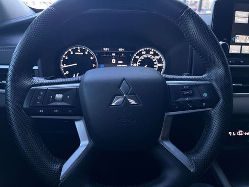 Used 2022 Mitsubishi Outlander SEL image 15