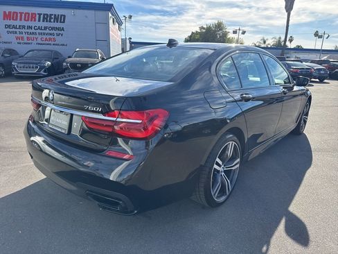Used 2018 BMW 750i 750i w/ Luxury Rear Seating Package image 4