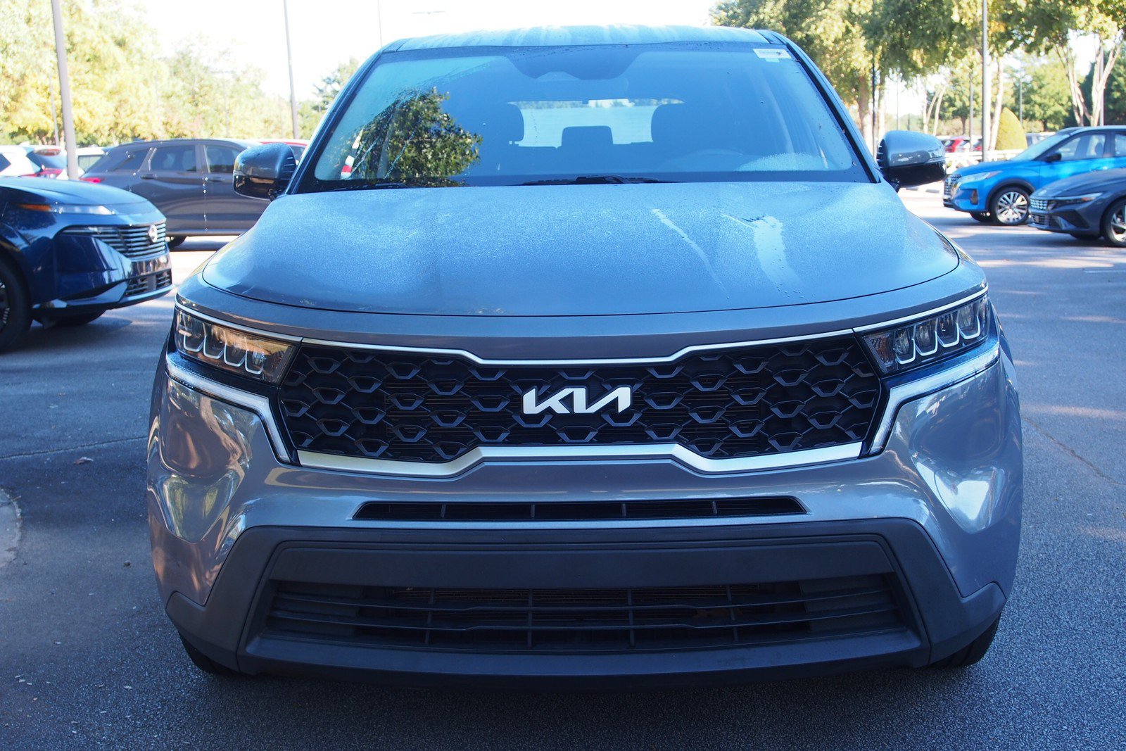 Used 2022 Kia Sorento LX FWD image 2