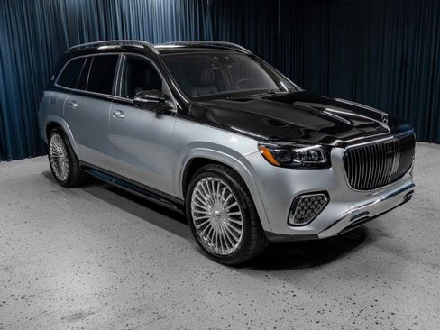Certified 2025 Mercedes-Benz Maybach GLS 600 4MATIC image 3