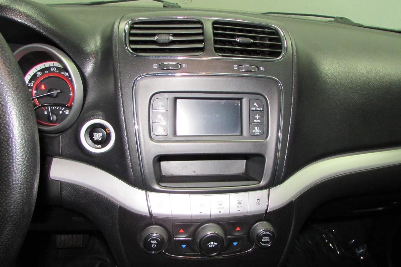 Used 2017 Dodge Journey SE w/ Flexible Seating Group FWD image 19
