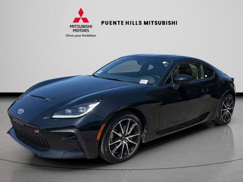 Used 2025 Toyota GR86 w/ ALL Weather Mat Package (TMS) RWD image 1