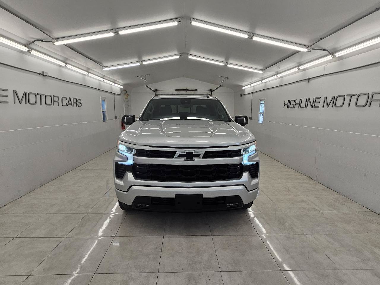Used 2022 Chevrolet Silverado 1500 RST w/ RST All Star Premium Package AWD/4WD image 2