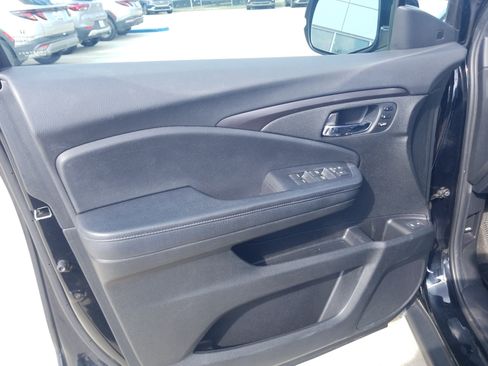 Used 2021 Honda Pilot Special Edition image 9