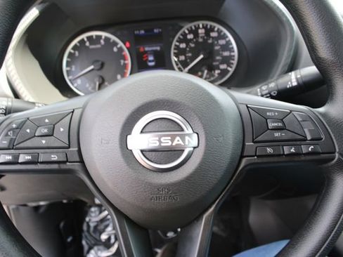 Used 2025 Nissan Sentra S FWD image 16