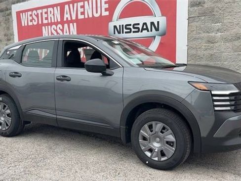 Used 2025 Nissan Kicks S image 24