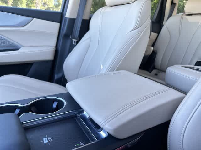 Used 2023 Acura MDX FWD image 30