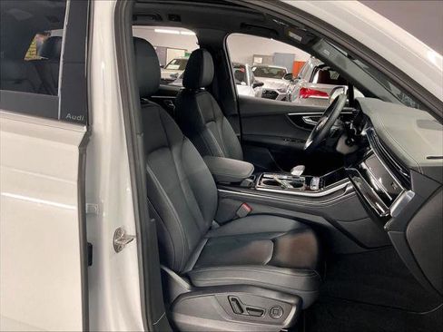 Certified 2025 Audi Q7 3.0T Premium Plus w/ Premium Plus Package AWD/4WD image 8