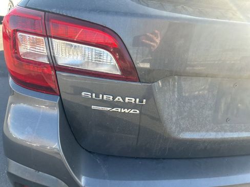 Used 2019 Subaru Outback 2.5i Premium image 15