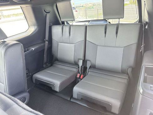 Certified 2025 Lexus GX 550 w/ Cold Area Package AWD/4WD image 24