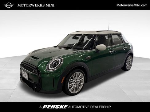 Used 2024 MINI Cooper S FWD image 1
