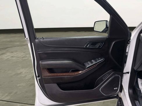 Used 2019 GMC Yukon XL SLT w/ Open Road Package RWD image 13