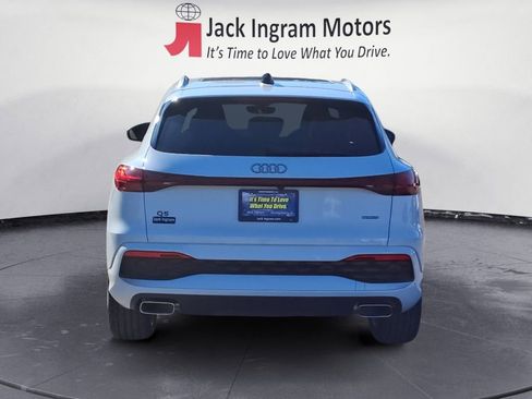 New 2025 Audi Q5 Prestige image 4