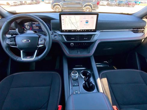 Certified 2025 Ford Explorer ST image 16