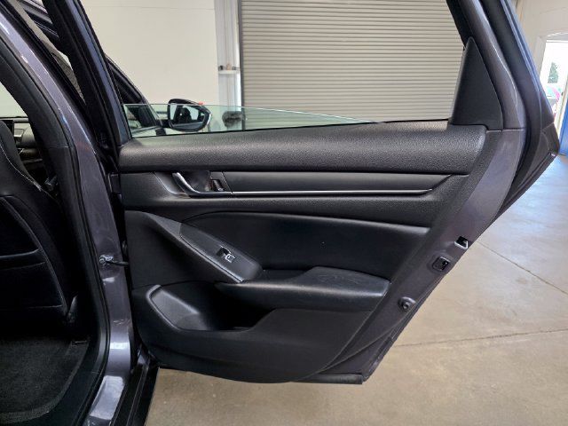 Used 2018 Honda Accord Sport image 16