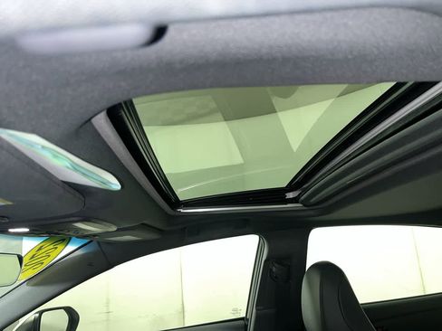 Used 2022 Toyota Avalon Limited w/ Advanced Safety Package image 25