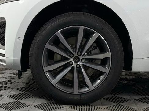 Certified 2026 Jaguar F-PACE R-Dynamic S image 12