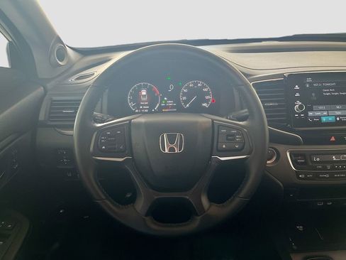 Used 2025 Honda Ridgeline RTL image 11