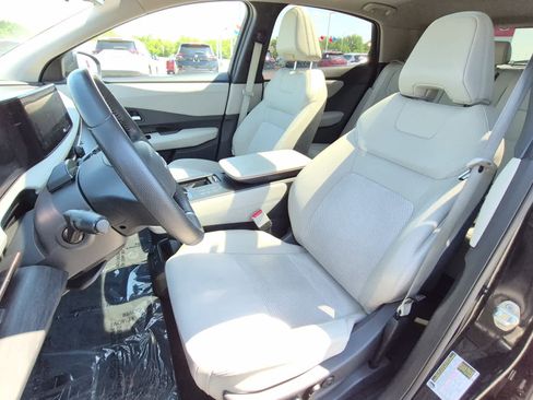 Used 2023 Nissan Ariya FWD image 11