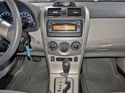 Used 2012 Toyota Corolla LE image 31