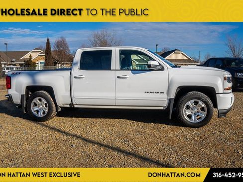 Used 2018 Chevrolet Camaro LT image 28