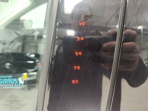 Used 2018 Ford Escape SEL w/ Ford Safe & Smart Package image 9