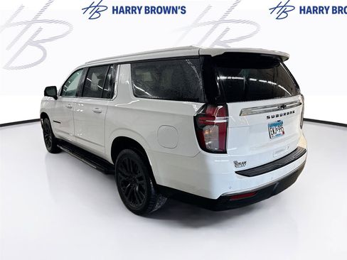 Used 2021 Chevrolet Suburban LT w/ LT Signature Package image 2