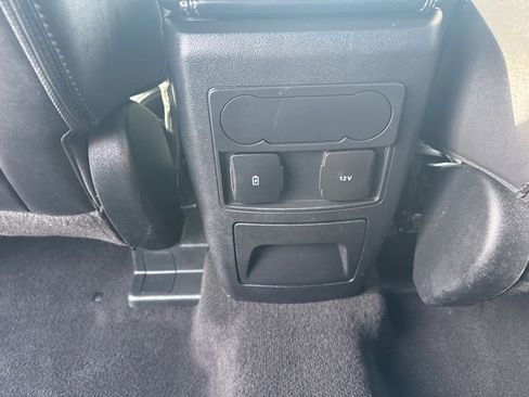 Used 2024 Ford Explorer XLT w/ Equipment Group 202A image 29