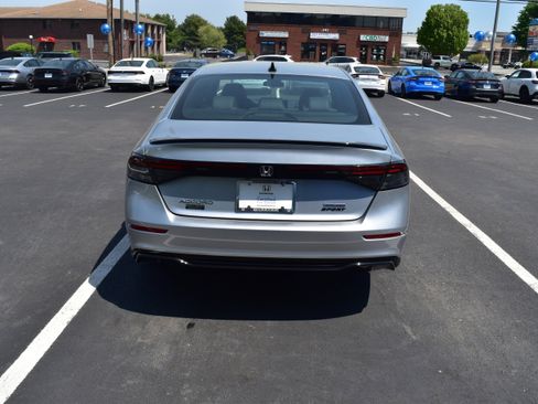 Used 2025 Honda Accord Sport image 7