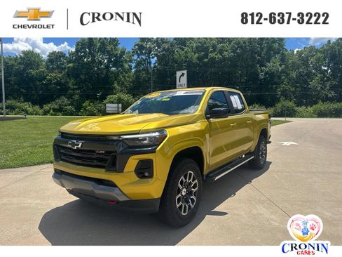 Used 2023 Chevrolet Colorado Z71 w/ Z71 Convenience Package 2 AWD/4WD image 1
