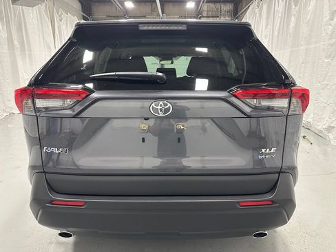 Used 2025 Toyota RAV4 XLE AWD/4WD image 6