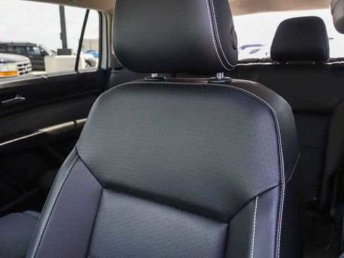 Used 2022 Volkswagen Atlas SE FWD image 27