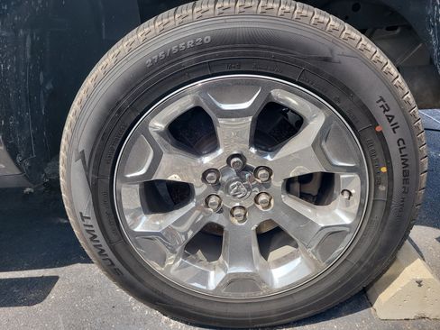 Used 2023 RAM 1500 Big Horn AWD/4WD image 7
