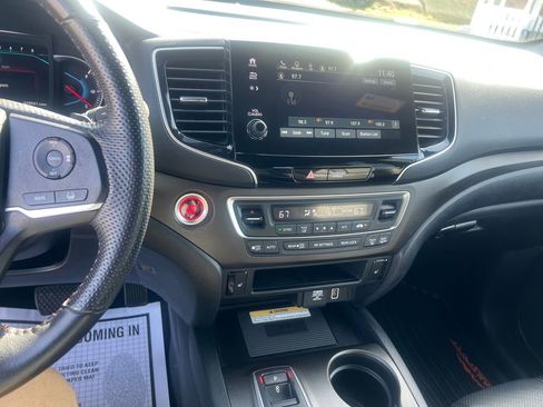 Used 2022 Honda Pilot TrailSport image 17