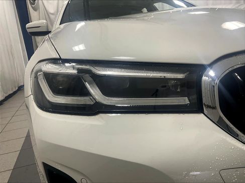 Used 2022 BMW 530i xDrive w/ Premium Package image 31