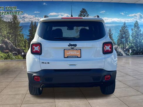 Certified 2022 Jeep Renegade Altitude w/ Sun/Sound Group image 6
