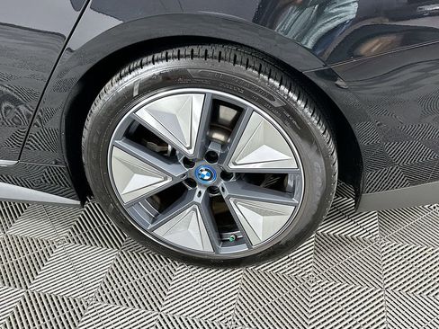 Used 2024 BMW i4 xDrive40i image 39