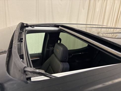 Used 2024 Chevrolet Silverado 1500 High Country w/ Midnight Edition image 4