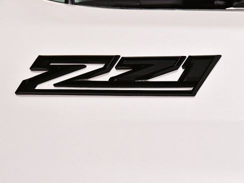 Used 2022 Chevrolet Silverado 2500 LTZ w/ LTZ Plus Package image 11