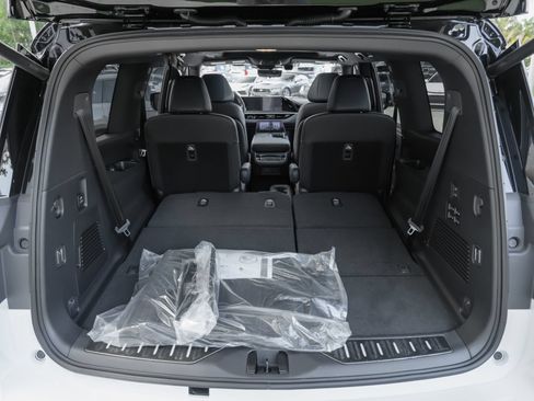 Certified 2026 INFINITI QX80 4WD image 40