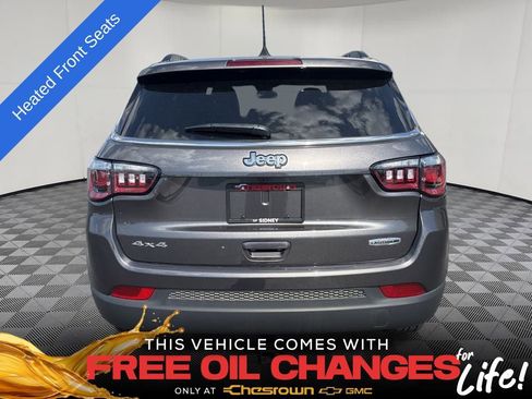 Used 2023 Jeep Compass Latitude image 4